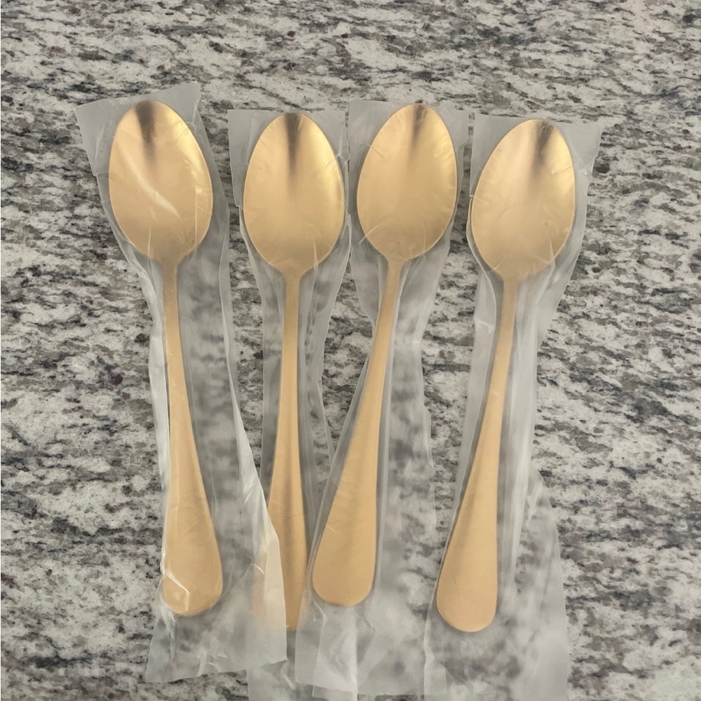 Elegant Gold Spoons Set